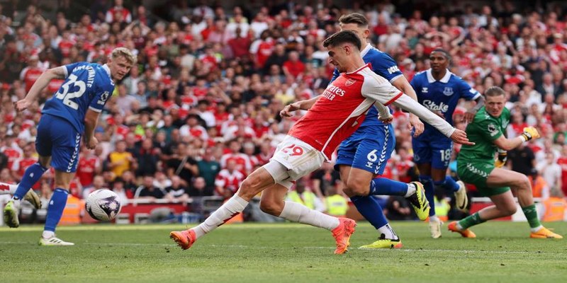 Trận đấu Arsenal vs Everton với tinh thần quyết tâm cao độ